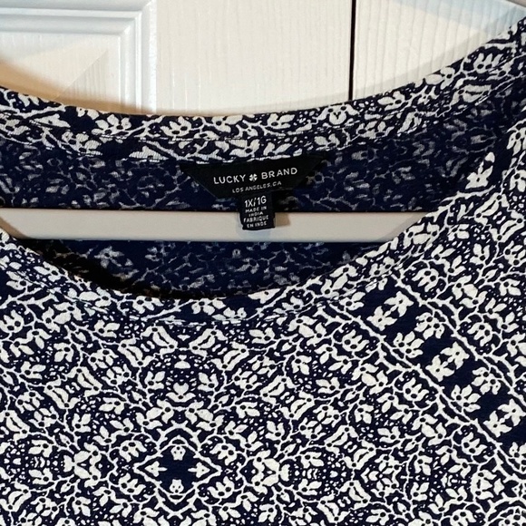 Lucky Brand Women's Floral Paisley Blue&White Pullover Border Print, Size 1X - Picture 4 of 10